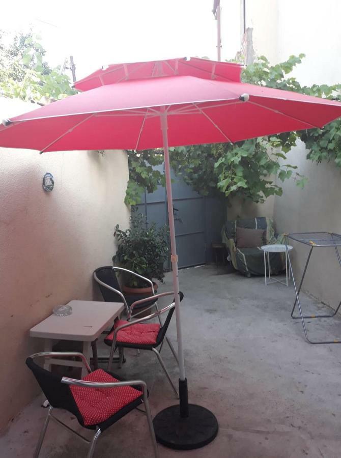 Larisa Apartment Тбилиси Екстериор снимка